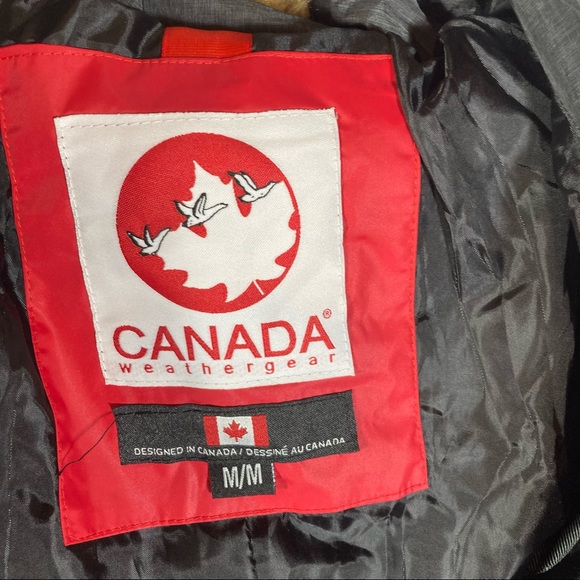 Canada Weathergear  winter jacket. Size Medium - Picture 6 of 12